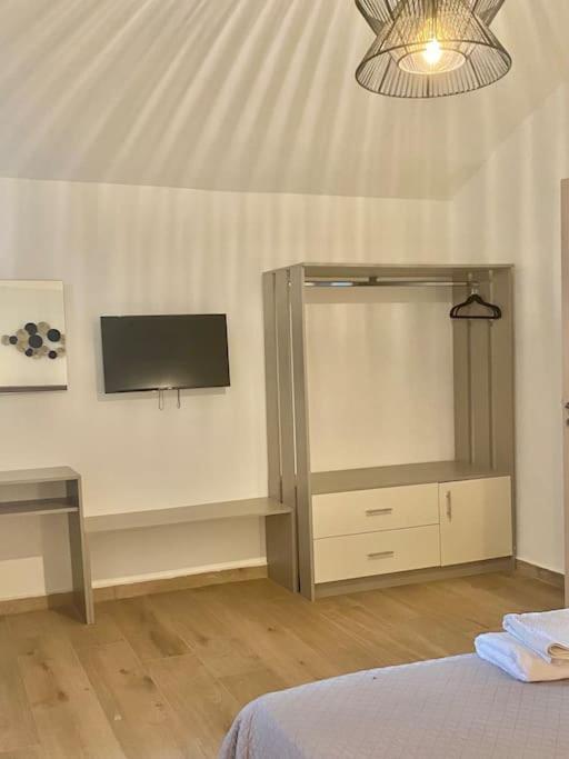 Ocean Sun 4 Apartment Fira  Ngoại thất bức ảnh