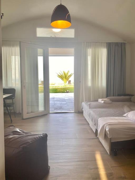 Ocean Sun 4 Apartment Fira  Ngoại thất bức ảnh