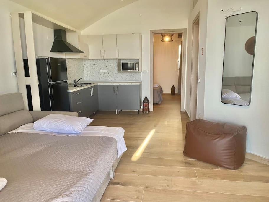 Ocean Sun 4 Apartment Fira  Ngoại thất bức ảnh
