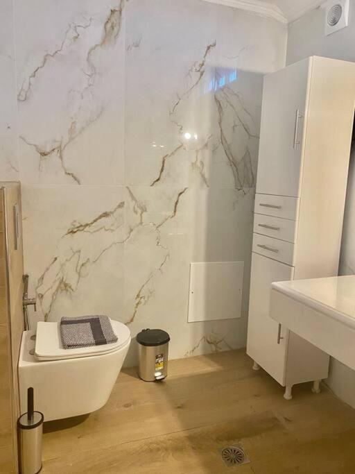 Ocean Sun 4 Apartment Fira  Ngoại thất bức ảnh